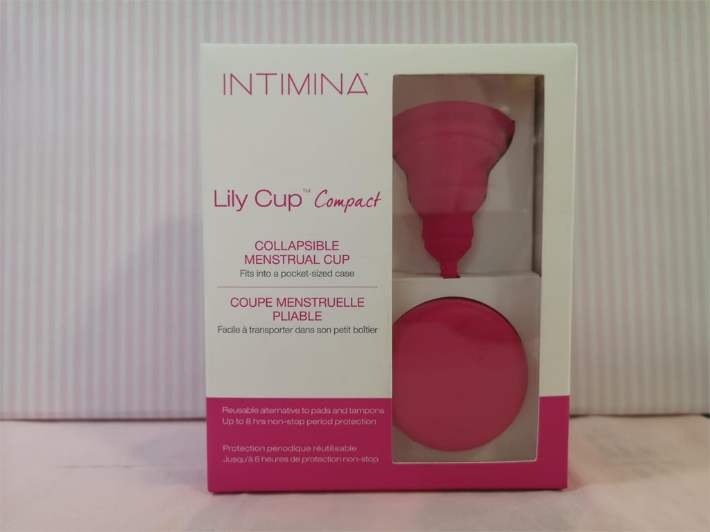 Foto 1 Copa menstrual INTIMINA LILY CUP COMPACT plegable con accesorio para transporte y esterilización